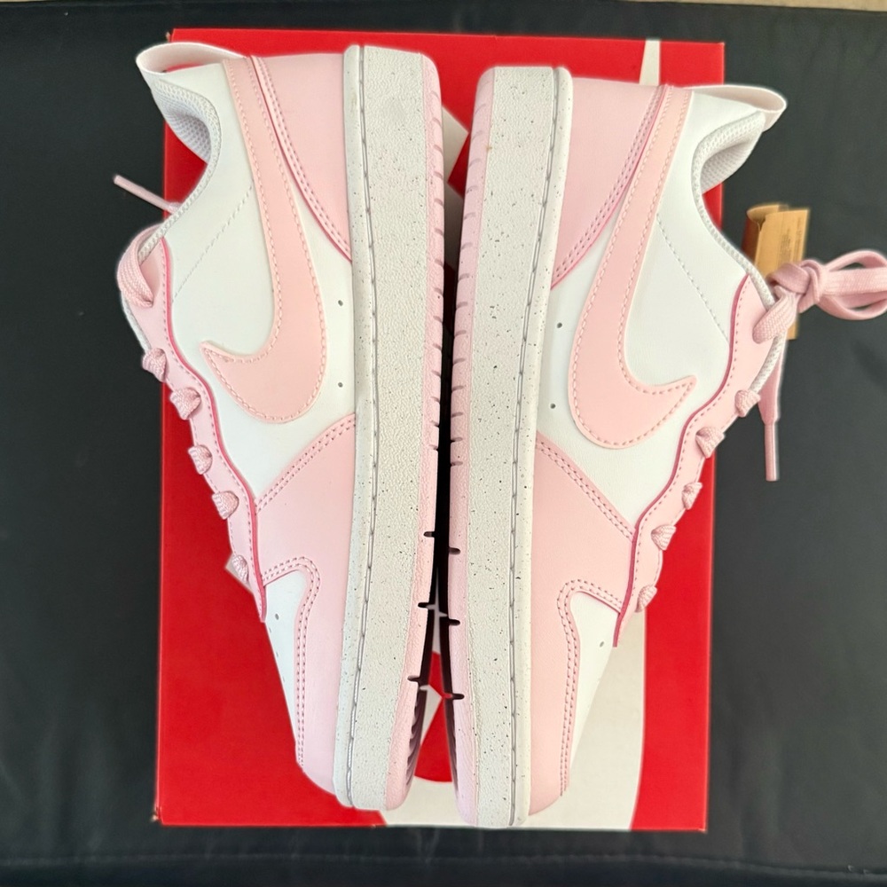 NEW Nike kids court borough low redraft sneakers shoes. Sz 5 Y/6.5 W pink white. - Picture 6 of 16